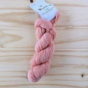 Universal Yarn Wool Blend Yarn Pop Apricot Slush Yarn De-stash